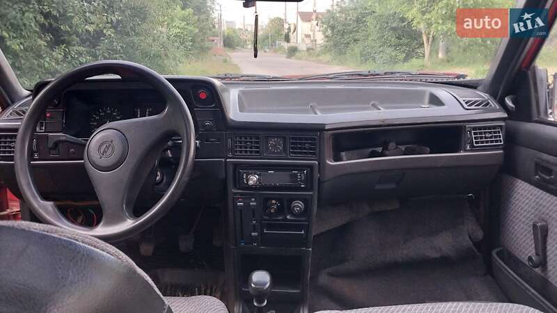 Седан Opel Kadett 1991 в Житомире фото 6 Седан Opel Kadett 1991 в Житомире