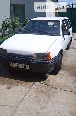 Универсал Opel Kadett 1987 в Николаеве