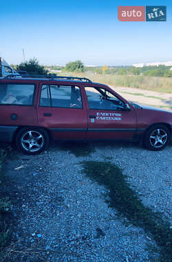 Универсал Opel Kadett 1990 в 