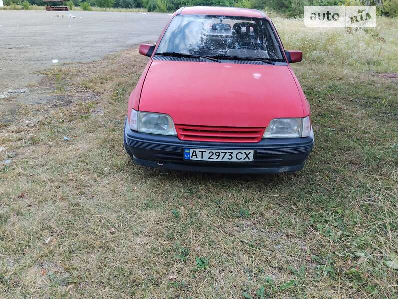 Седан Opel Kadett 1990 в Обертине