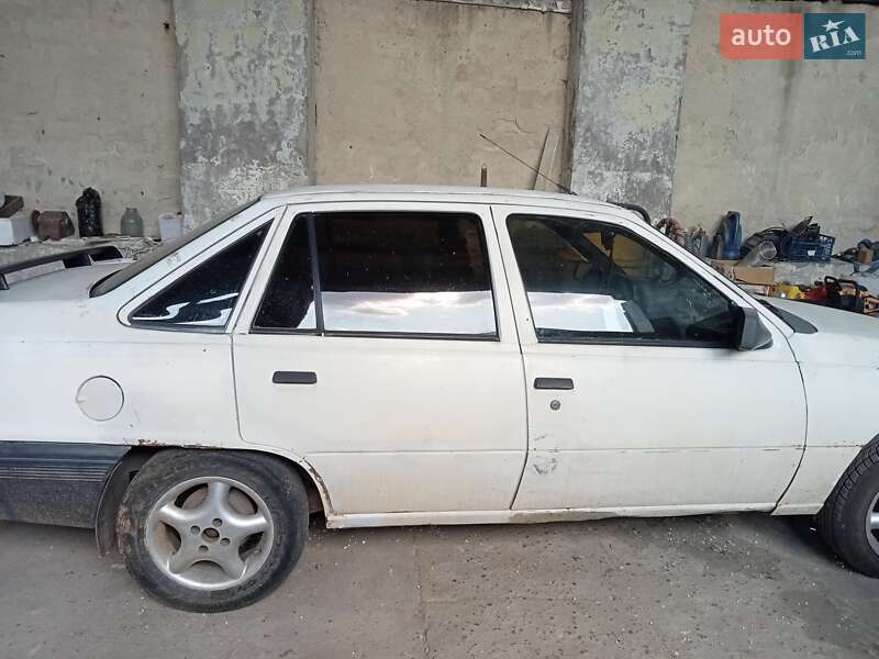 Седан Opel Kadett 1987 в Одесі