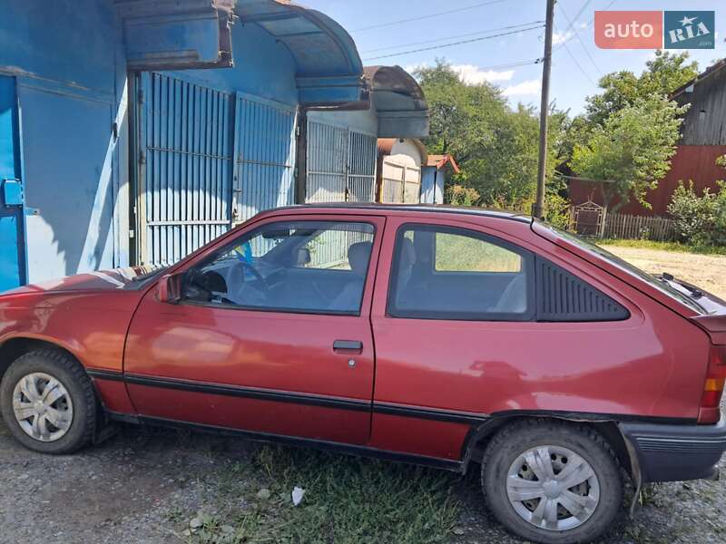 Хетчбек Opel Kadett 1988 в Коломиї фото Хетчбек Opel Kadett 1988 в Коломиї