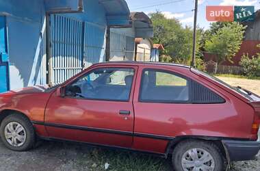 Хэтчбек Opel Kadett 1988 в 
