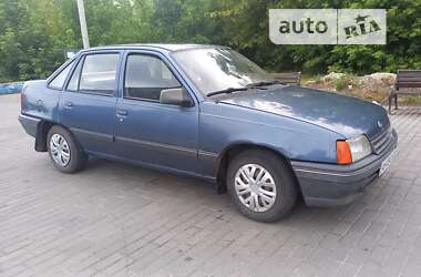 Седан Opel Kadett 1989 в Ахтырке