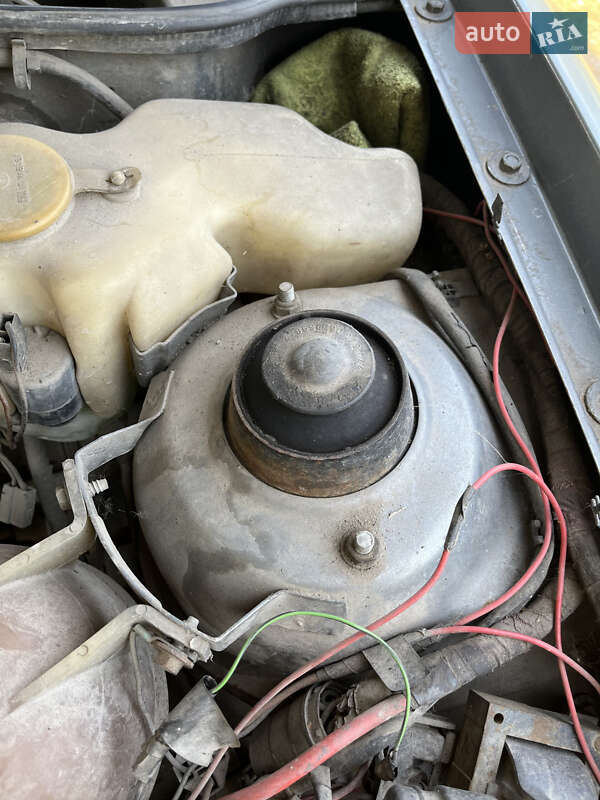 Седан Opel Kadett 1987 в Малине