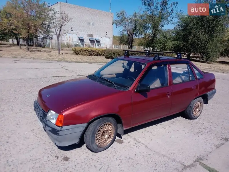 Седан Opel Kadett 1987 в 