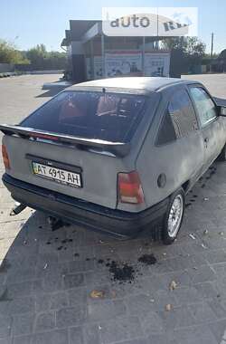 Хетчбек Opel Kadett 1986 в Городенці