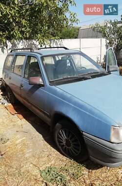 Универсал Opel Kadett 1986 в 