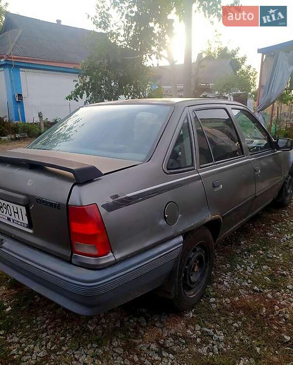 Седан Opel Kadett 1991 в Шполе фото 3 Седан Opel Kadett 1991 в Шполе