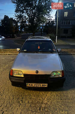 Универсал Opel Kadett 1988 в Харькове