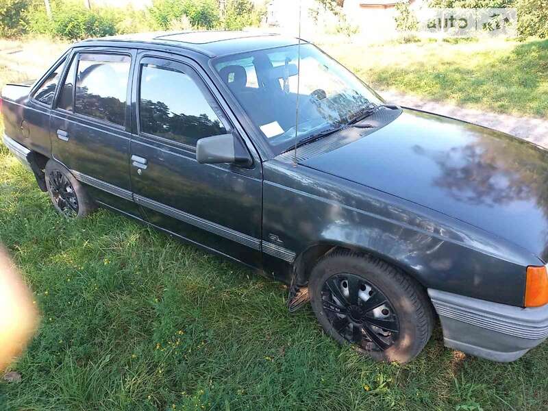 Седан Opel Kadett 1991 в Рівному