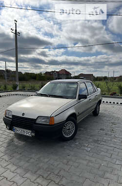 Седан Opel Kadett 1987 в Доброславе