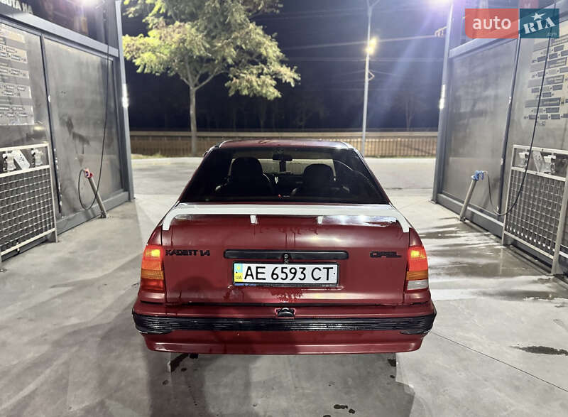 Седан Opel Kadett 1991 в Шепетовке