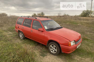 Універсал Opel Kadett 1986 в Вільногірську