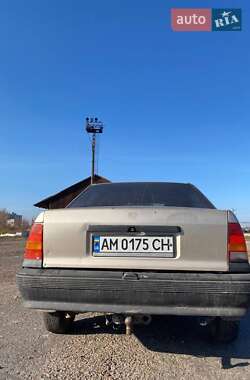 Седан Opel Kadett 1985 в 