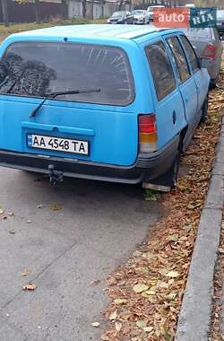 Универсал Opel Kadett 1988 в Киеве