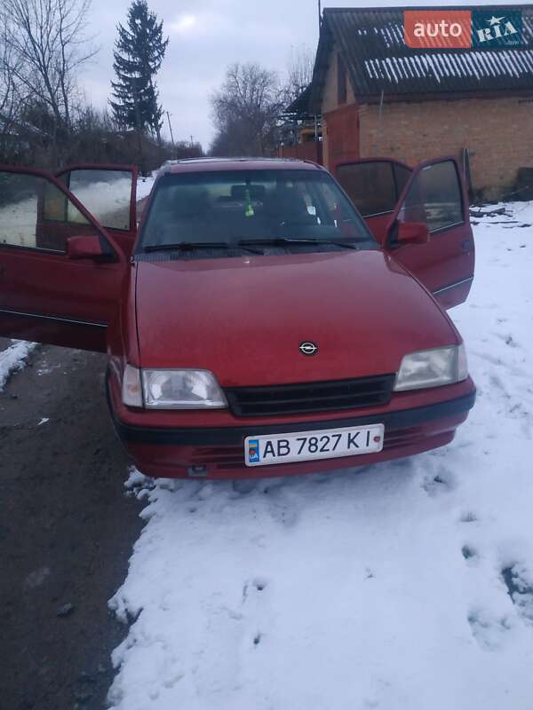 Хетчбек Opel Kadett 1988 в Брацлаві