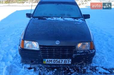 Седан Opel Kadett 1988 в Подволочиске