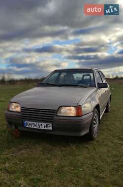 Хэтчбек Opel Kadett 1987 в Коростене