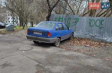 Седан Opel Kadett 1991 в Луцьку