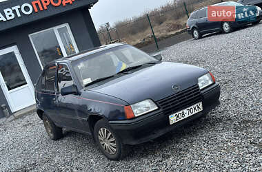 Седан Opel Kadett 1986 в Пісочині