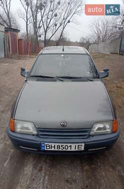 Седан Opel Kadett 1989 в Фастові