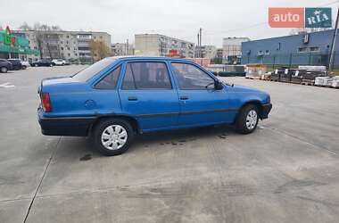 Седан Opel Kadett 1988 в Павлограде