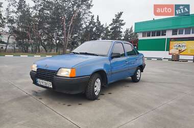 Седан Opel Kadett 1988 в Павлограде