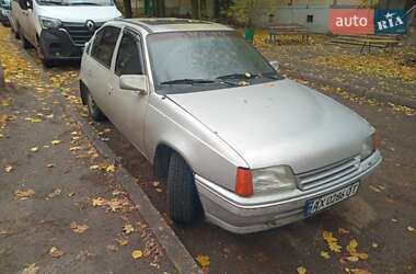 Хэтчбек Opel Kadett 1988 в Харькове