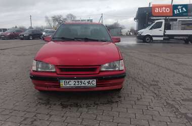 Седан Opel Kadett 1988 в Кам'янці-Бузькій