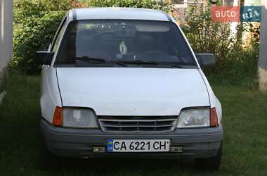 Хетчбек Opel Kadett 1990 в Березані