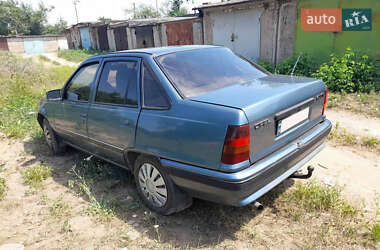 Седан Opel Kadett 1986 в Дніпрі