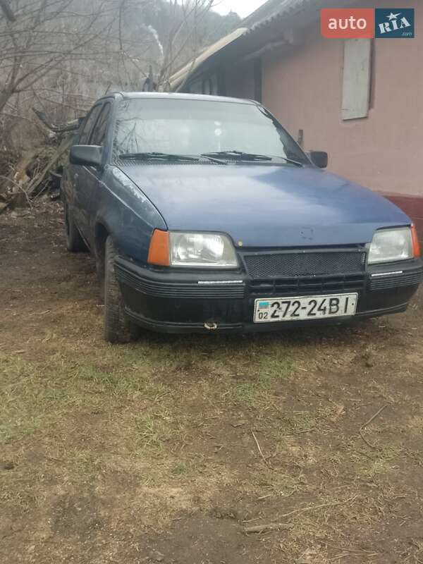 Седан Opel Kadett 1991 в Ямполе фото Седан Opel Kadett 1991 в Ямполе