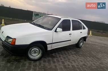 Хетчбек Opel Kadett 1988 в Кагарлику