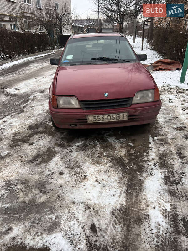 Седан Opel Kadett 1986 в Жмеринке