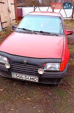 Хэтчбек Opel Kadett 1989 в Новой Ушице