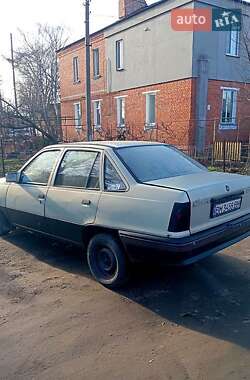 Седан Opel Kadett 1986 в Сумах