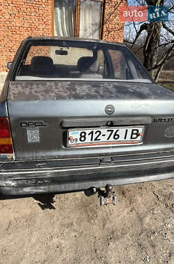 Седан Opel Kadett 1993 в 