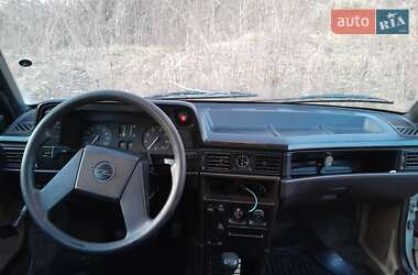 Седан Opel Kadett 1988 в 