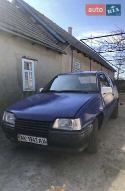 Хетчбек Opel Kadett 1986 в Татарбунарах