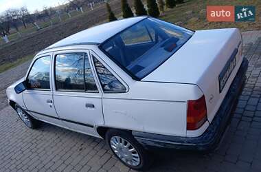 Седан Opel Kadett 1986 в 