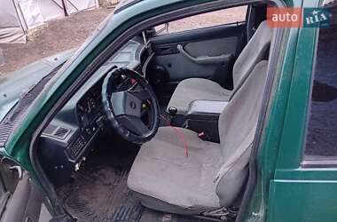 Хэтчбек Opel Kadett 1986 в 