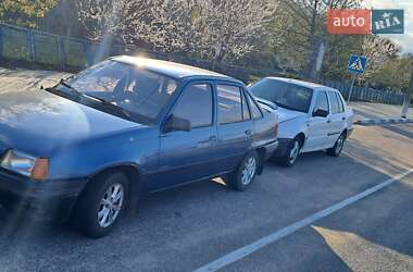 Седан Opel Kadett 1987 в Каневі