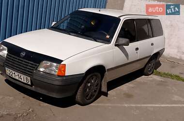 Универсал Opel Kadett 1987 в Херсоне