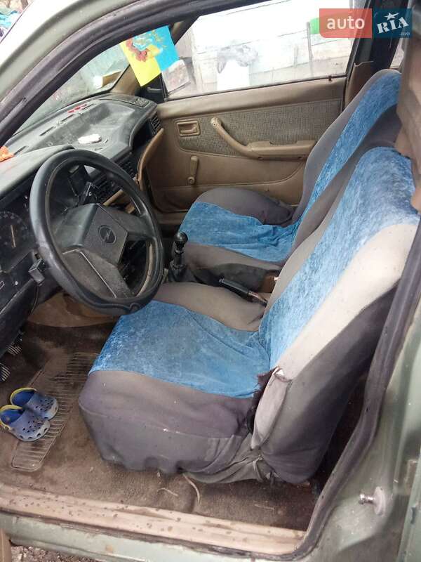 Седан Opel Kadett 1986 в Хмельницком