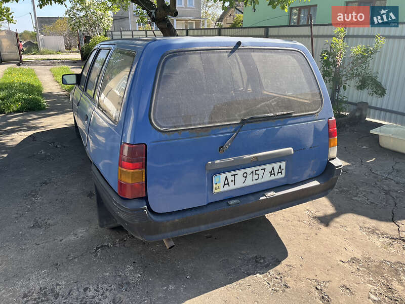 Універсал Opel Kadett 1990 в Городенці