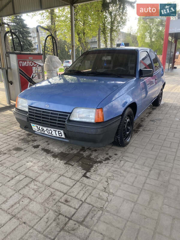 Хетчбек Opel Kadett 1989 в 