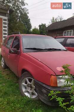 Универсал Opel Kadett 1988 в Козове
