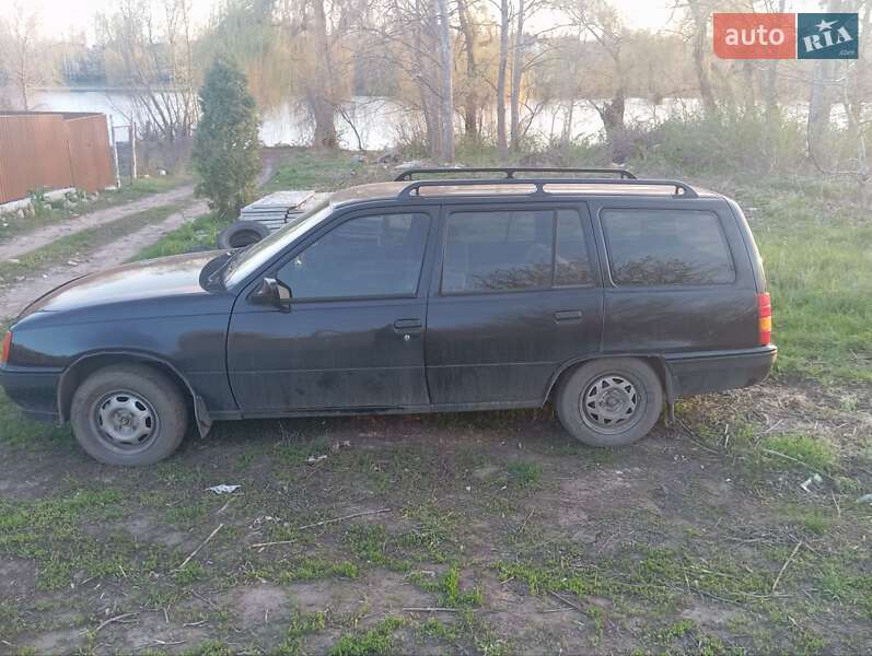 Универсал Opel Kadett 1989 в Умани фото Универсал Opel Kadett 1989 в Умани