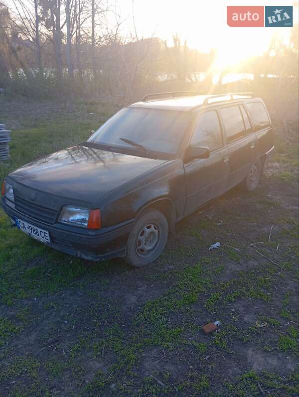 Универсал Opel Kadett 1989 в Умани фото 5 Универсал Opel Kadett 1989 в Умани